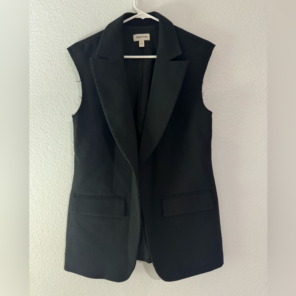 Women's Sleeveless Black Blazer Workwear